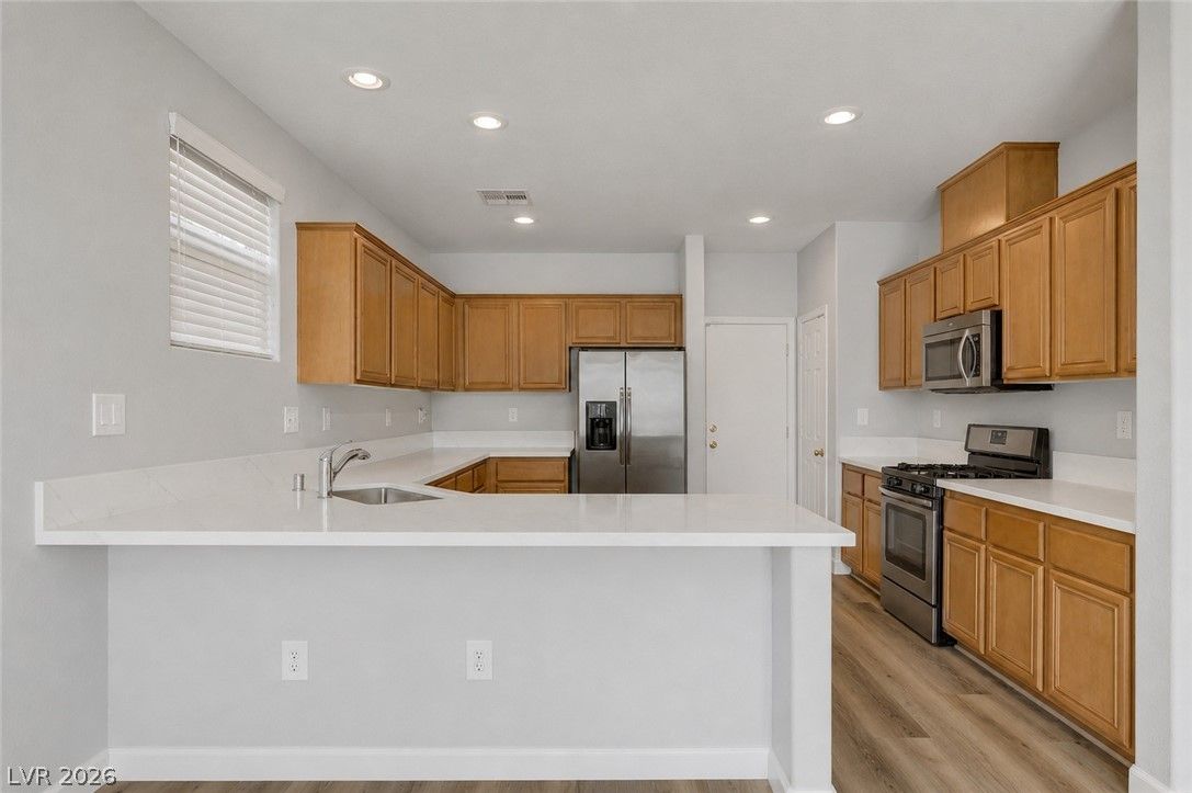 6544 Cape Petrel Street — photo 3