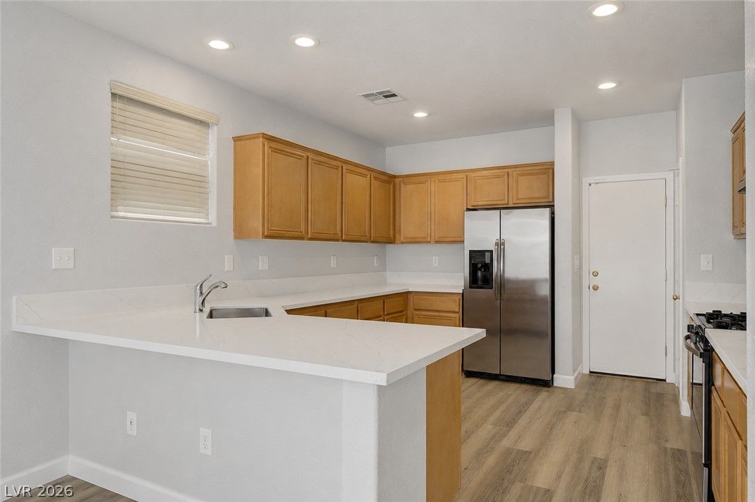 6544 Cape Petrel Street — photo 4