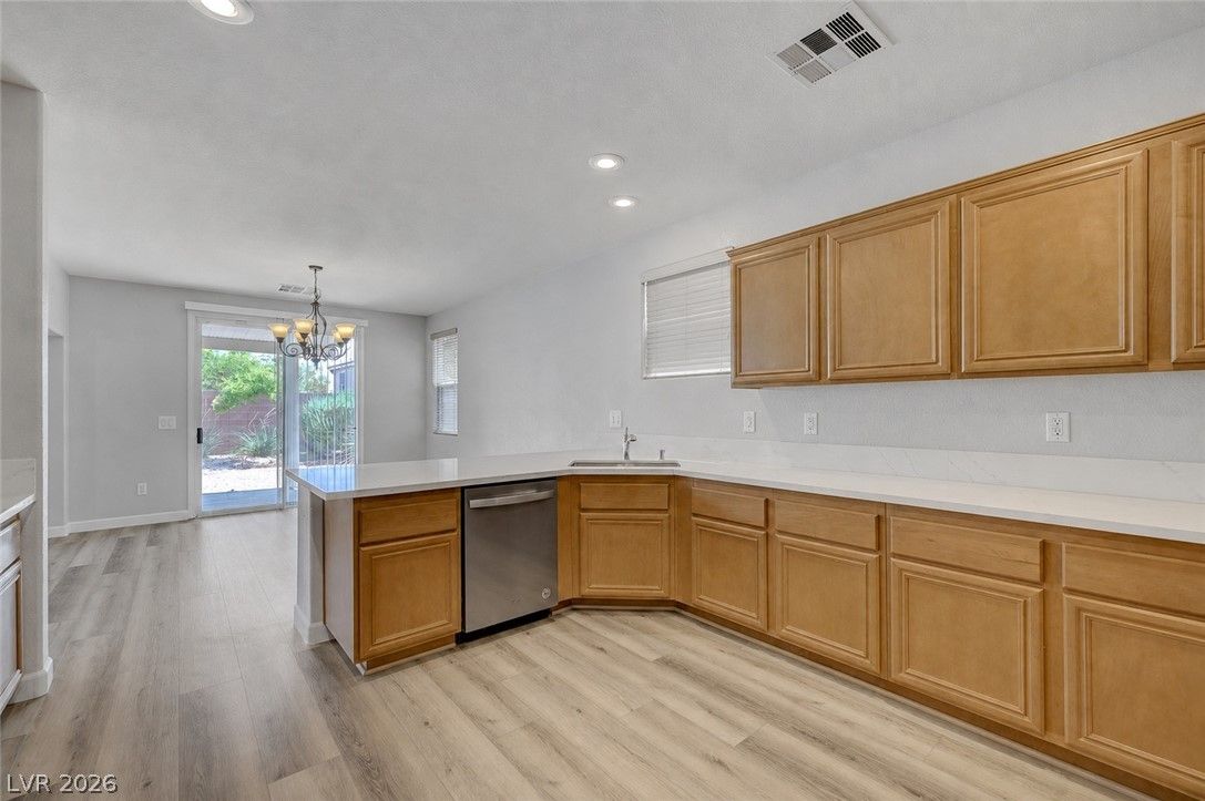 6544 Cape Petrel Street — photo 5