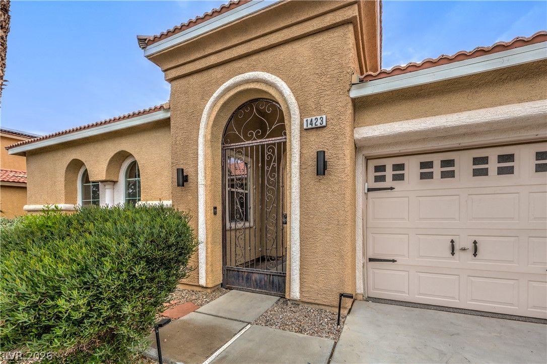 1423 Silent Sunset Avenue — photo 5