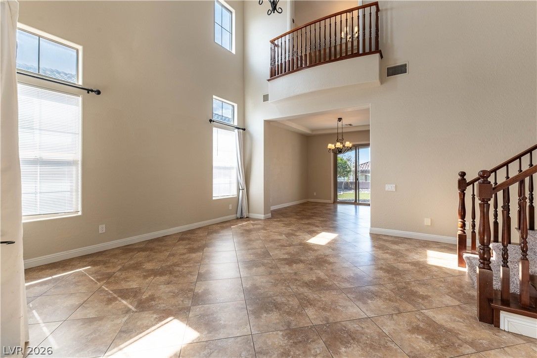 2777 Josephine Drive — photo 3