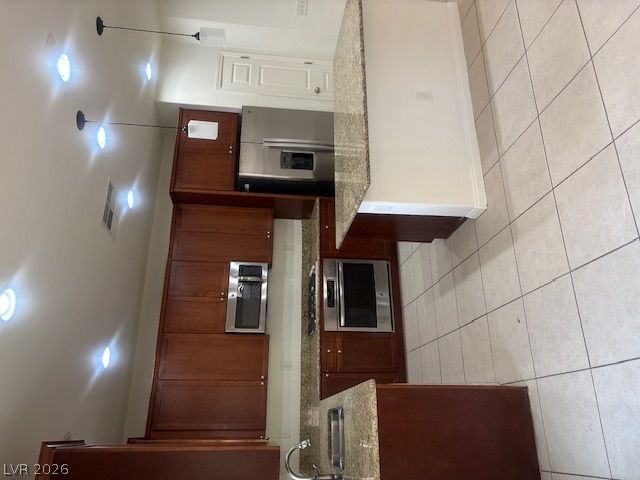 10635 Gale Wind Court — photo 2