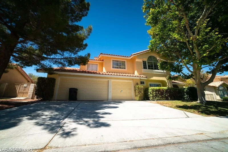 910 HOLLOWBLUFF Avenue — photo 2