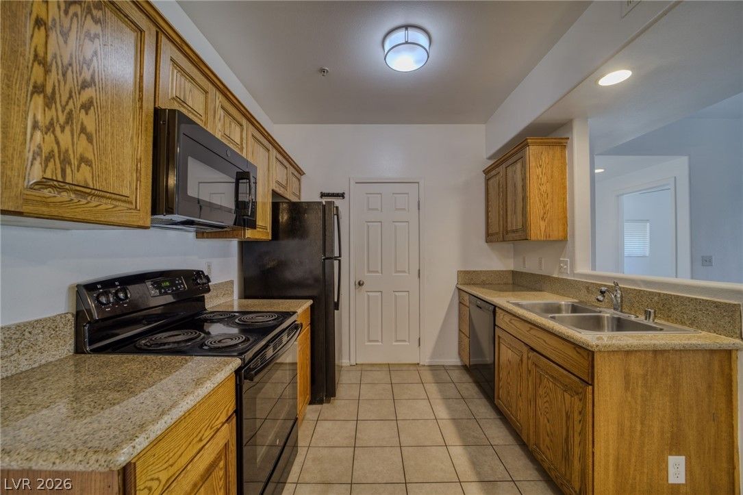 3550 Bay Sands Drive 3080 — photo 4