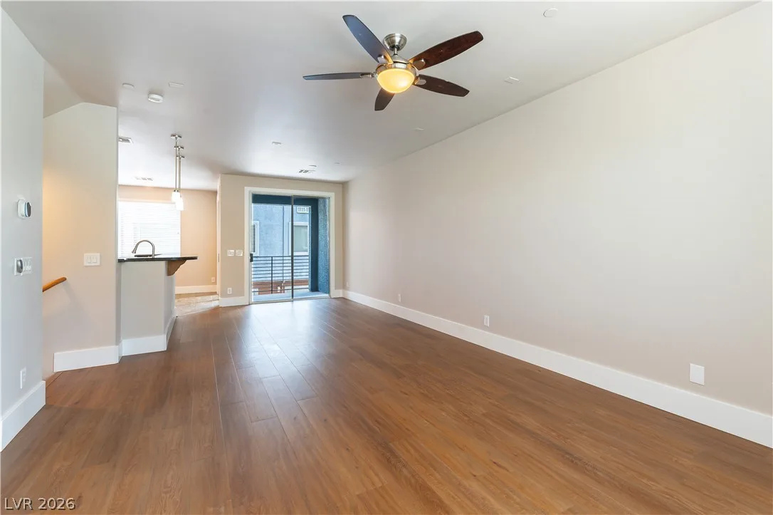 9050 West Tropicana Avenue 1107 — photo 4