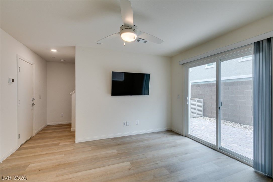 6860 Prairie Pearl Street — photo 2