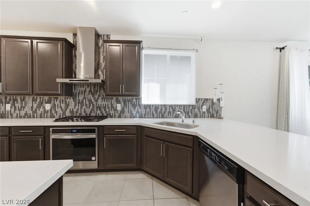 3749 Battipaglia Avenue — photo 4
