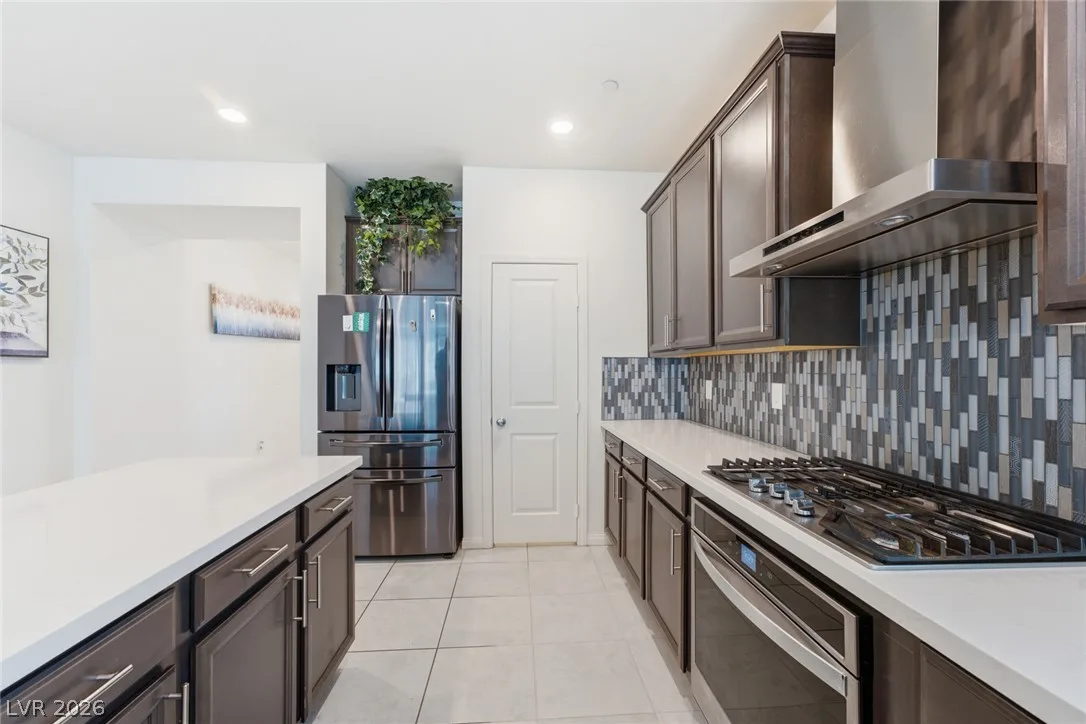3749 Battipaglia Avenue — photo 5