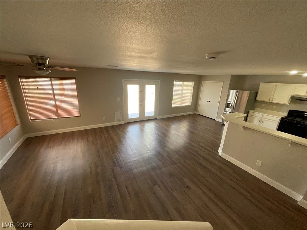 8720 Majestic Pine Avenue — photo 5 of 16