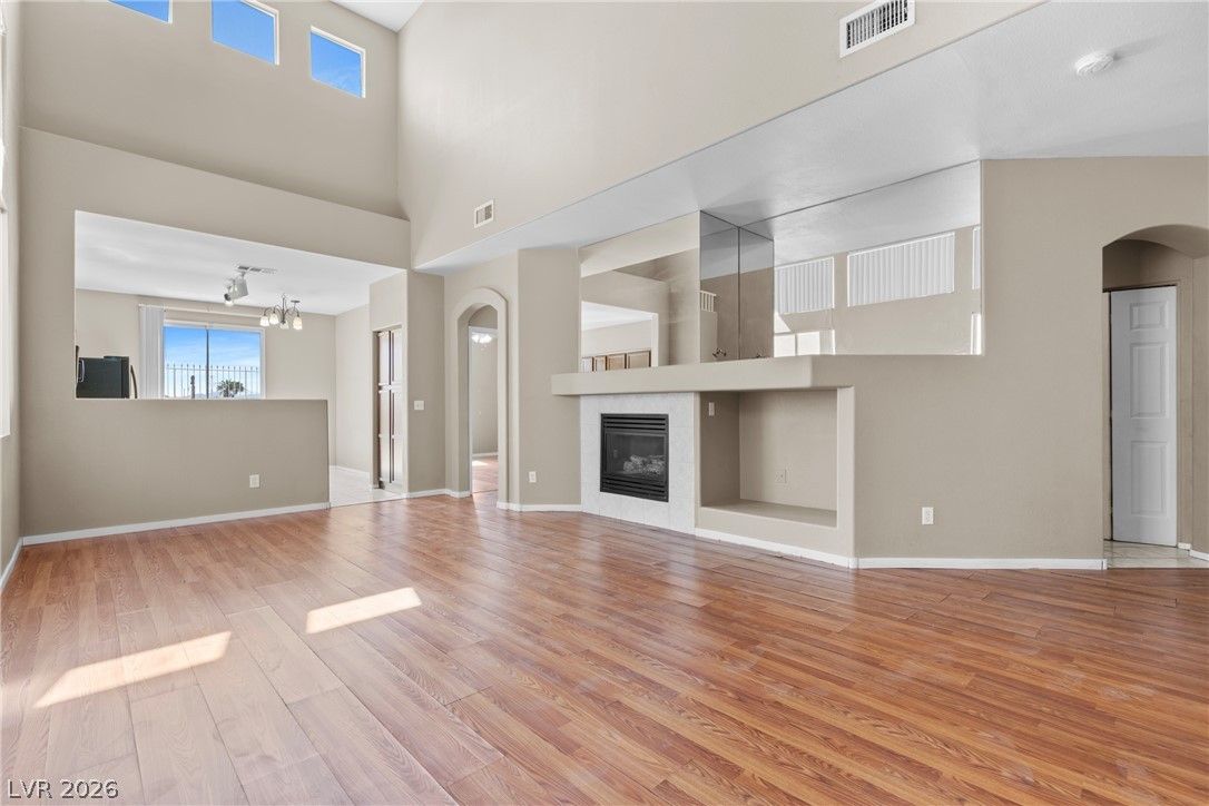 9554 Friant Street — photo 4 of 42