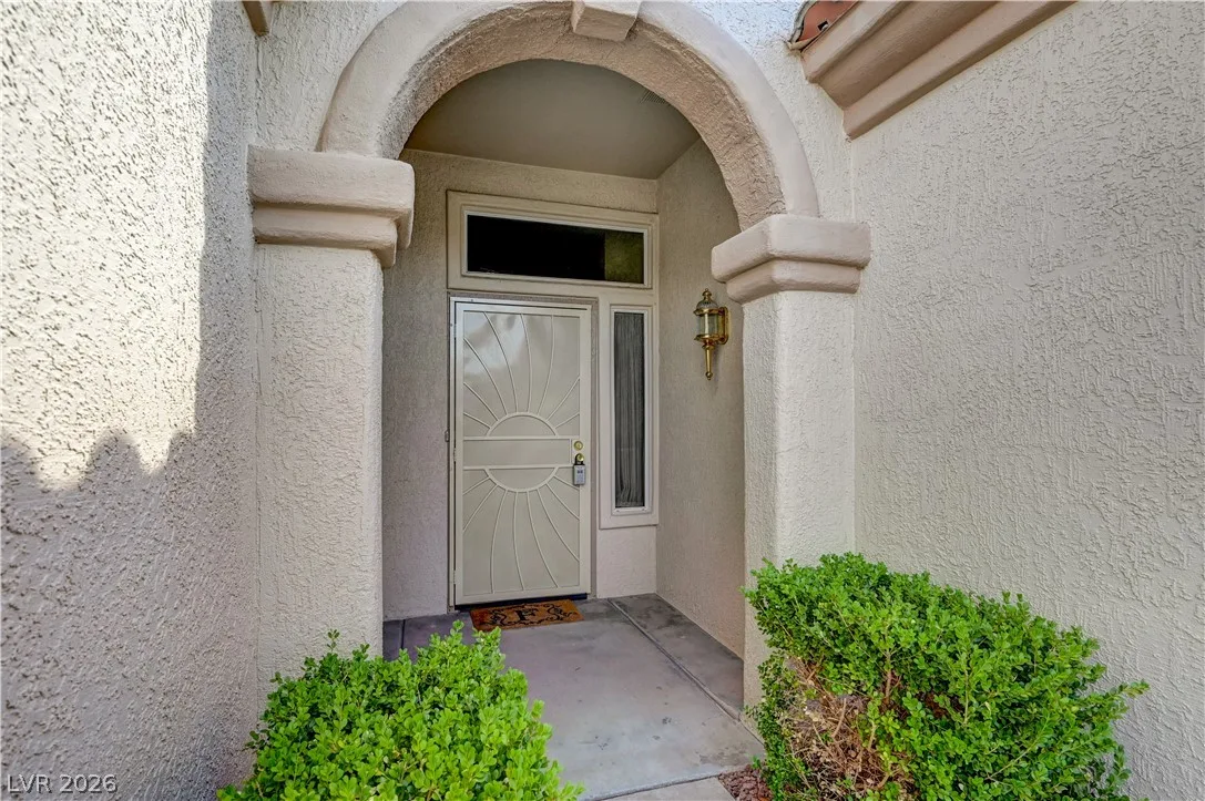 10413 Longwood Drive — photo 3