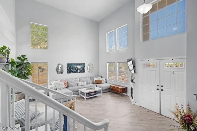 8421 Mount Nido Drive — photo 3