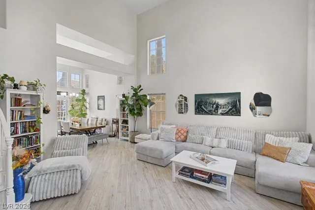 8421 Mount Nido Drive — photo 4
