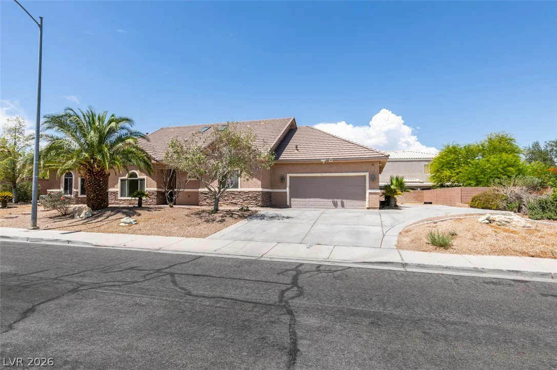 6292 Fisher Avenue — photo 3