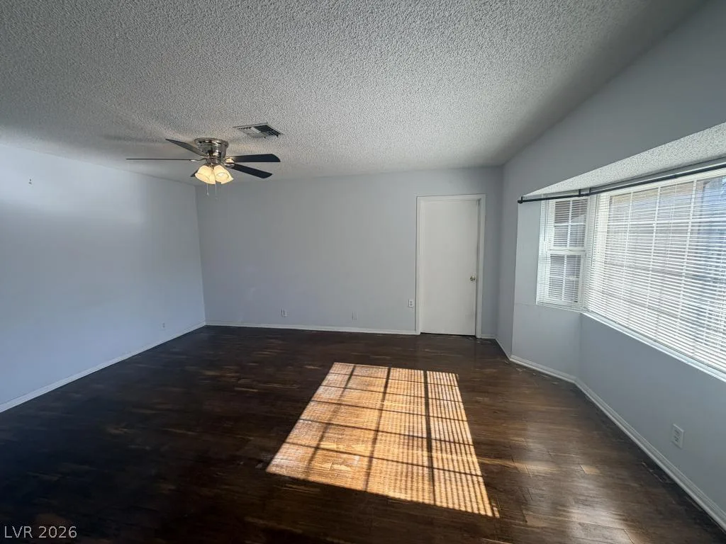 3940 Edgemoor Way — photo 4