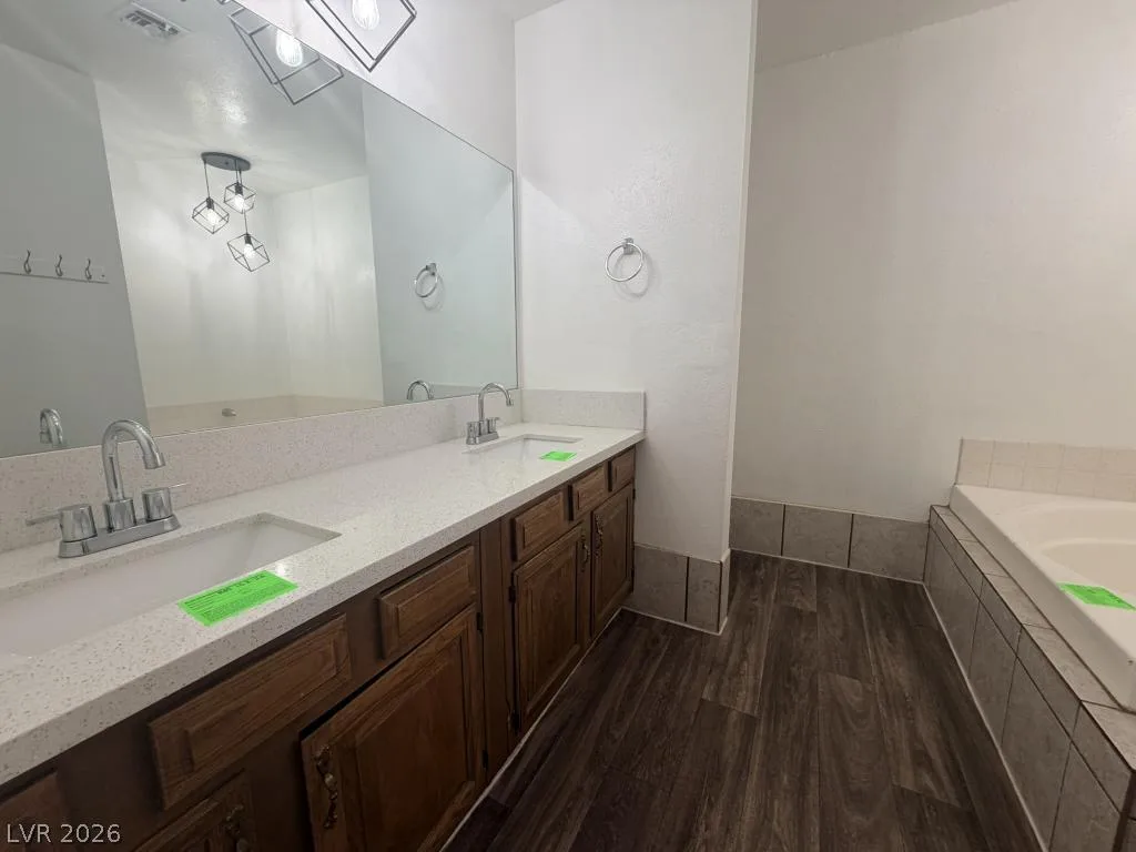 3940 Edgemoor Way — photo 5