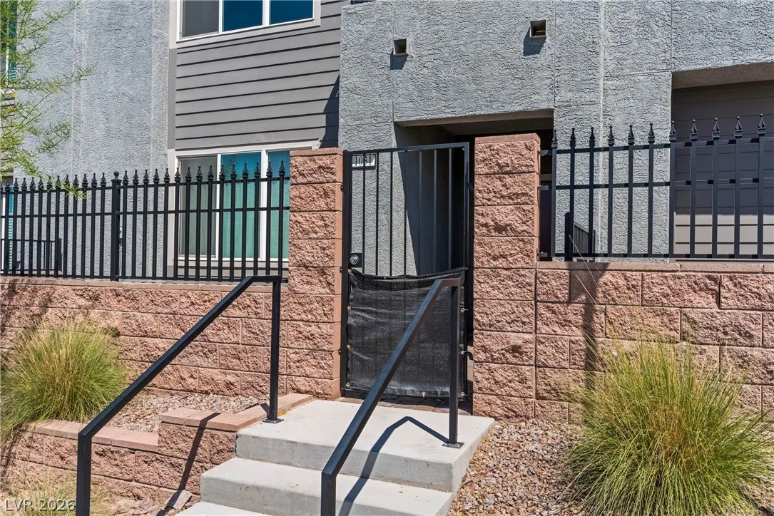 1031 Presley Ridge Street — photo 3