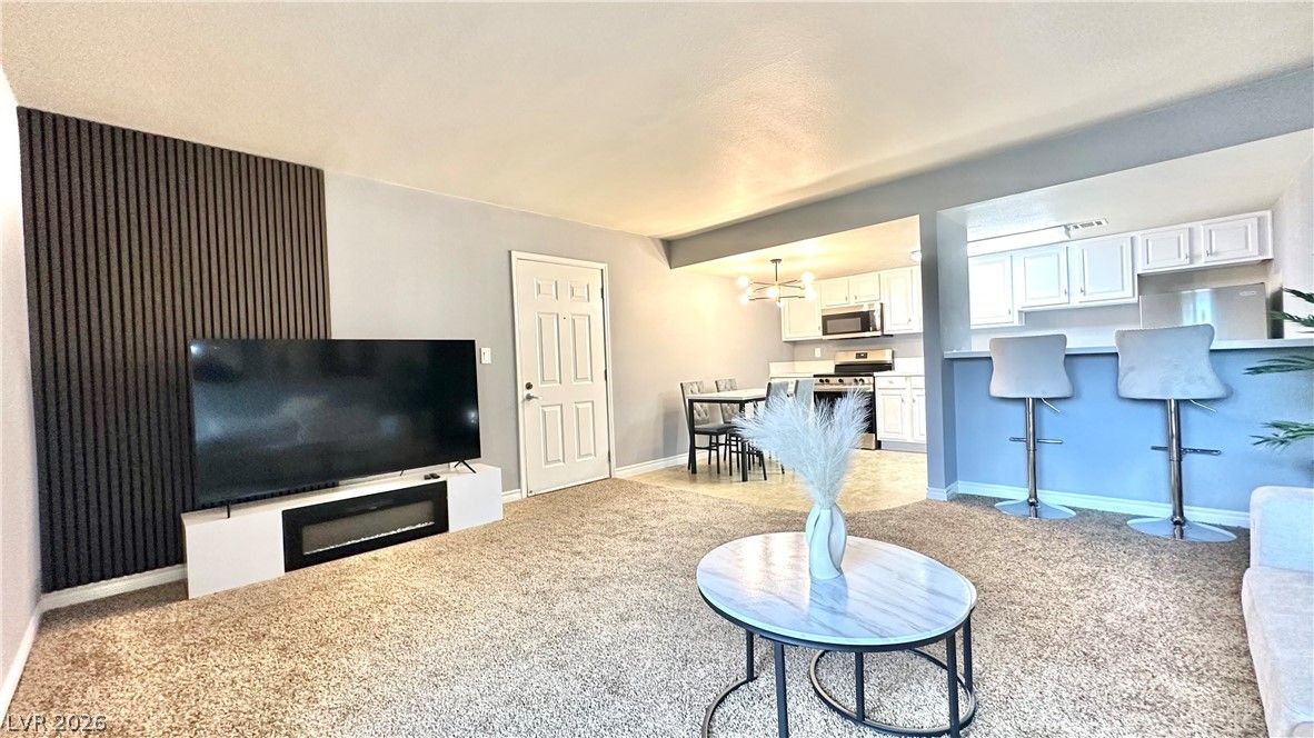 4410 Sandy River Drive 23 — photo 2 of 9
