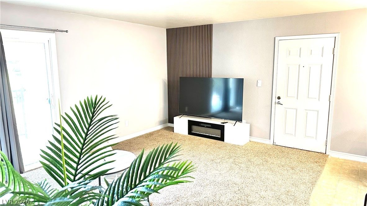4410 Sandy River Drive 23 — photo 3 of 9
