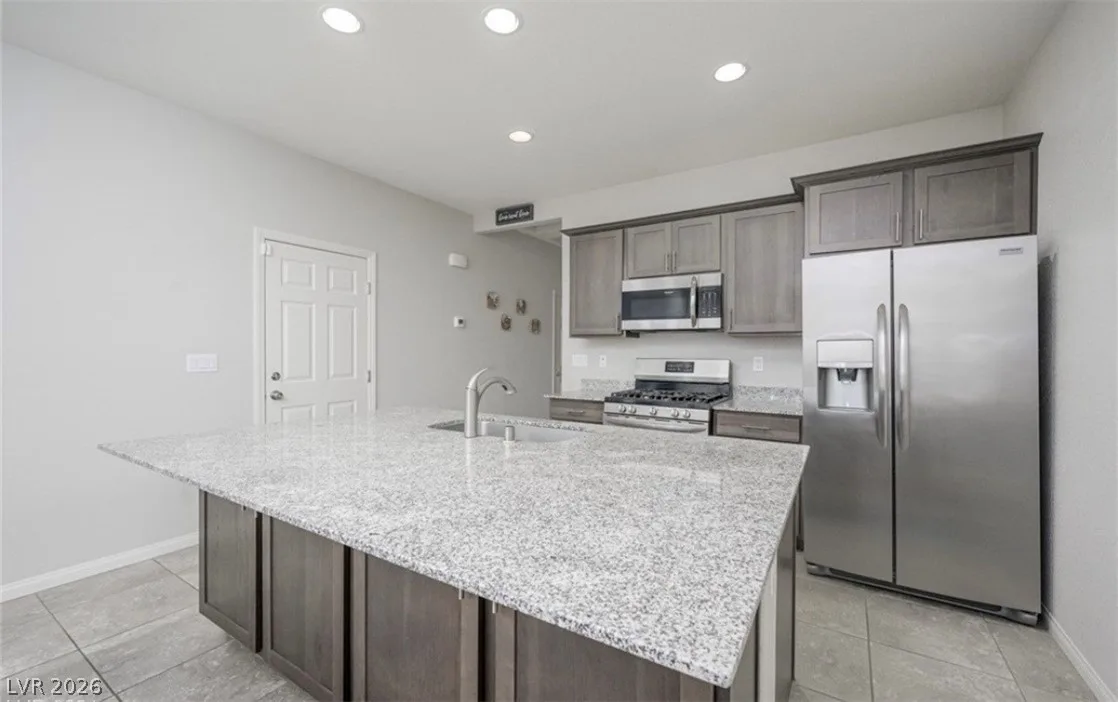 2675 Chinaberry Hill Street — photo 2