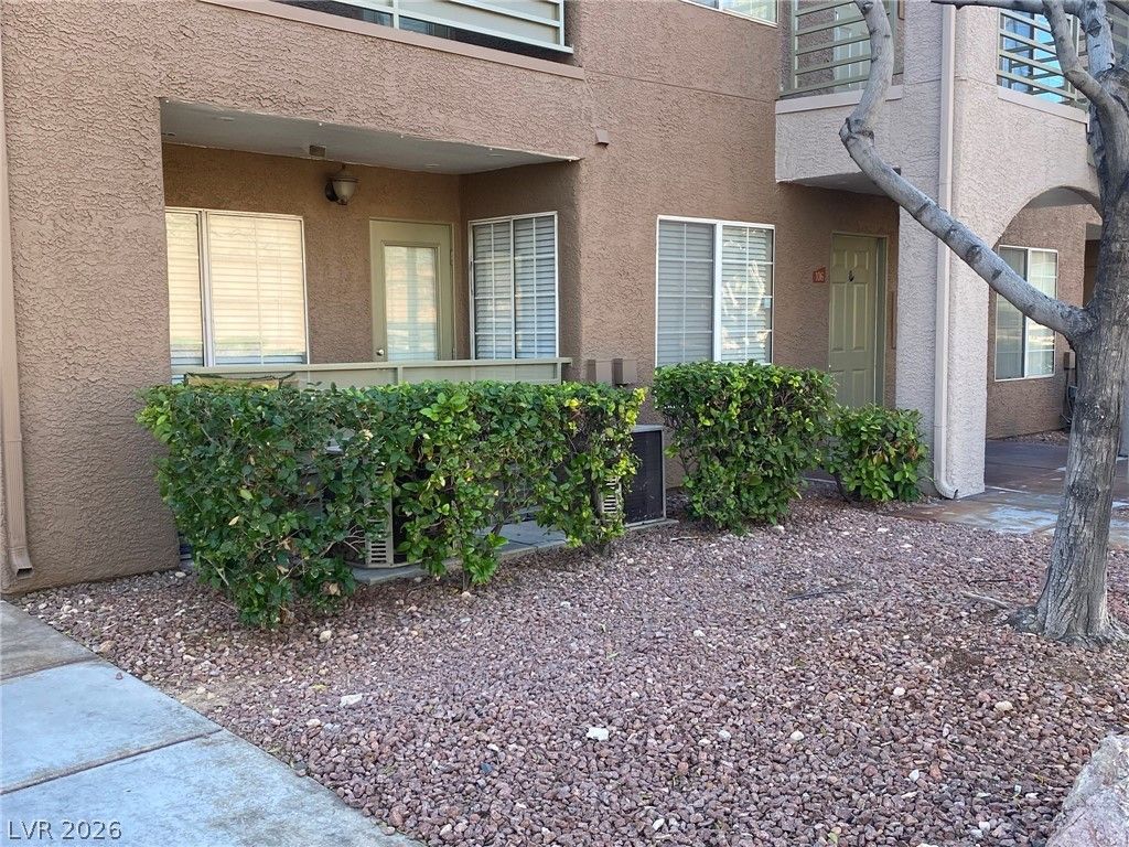 7720 SECRET SHORE Drive 106 — photo 2