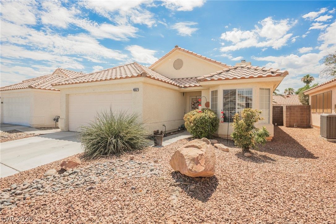 4557 Rapallo Court — photo 2