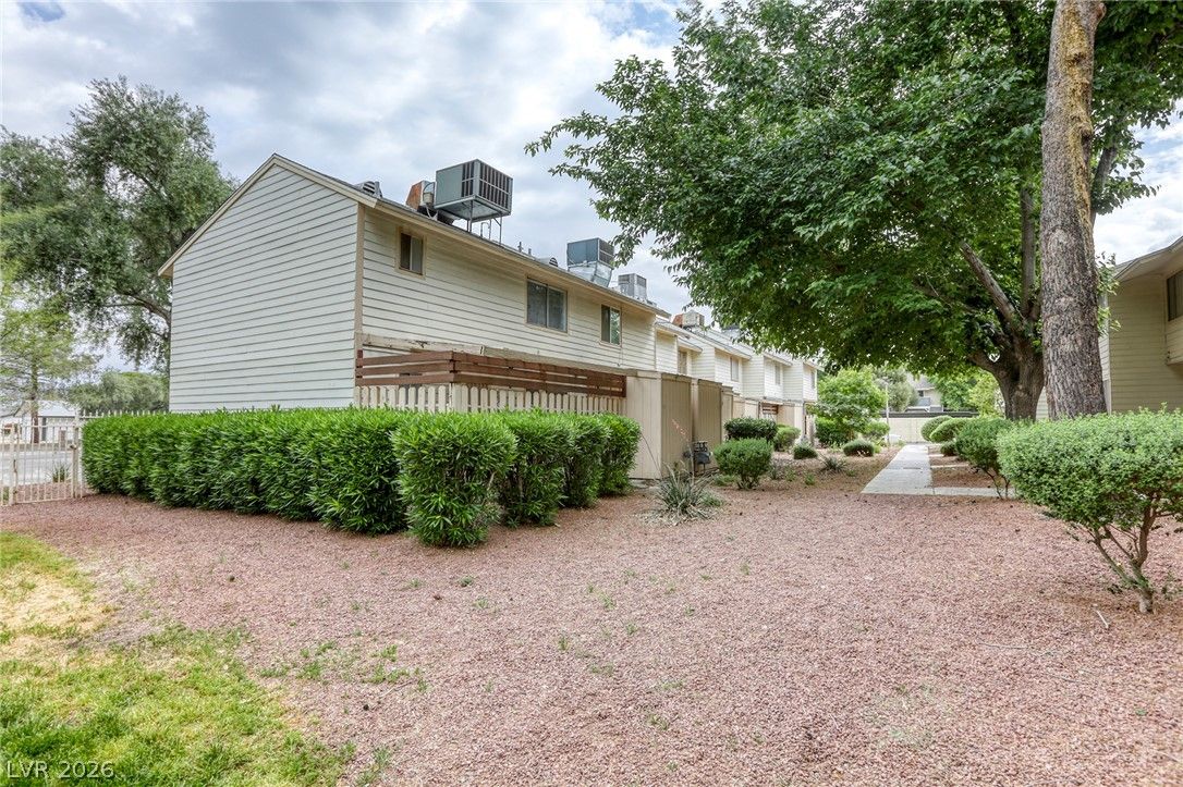 4770 Topaz Street 14 — photo 5
