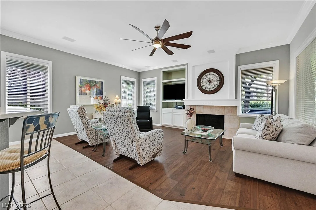 10813 Cedar Forest Avenue — photo 3