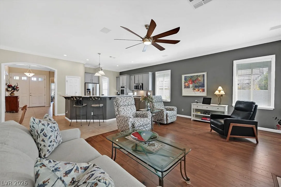 10813 Cedar Forest Avenue — photo 5
