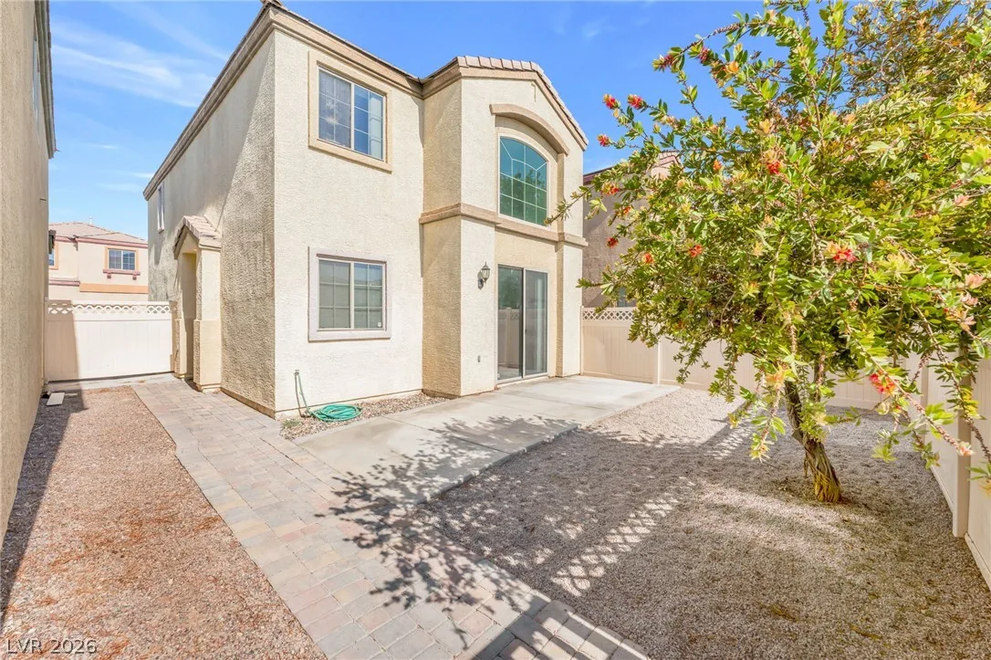 6434 Buttercup Creek Street — photo 2