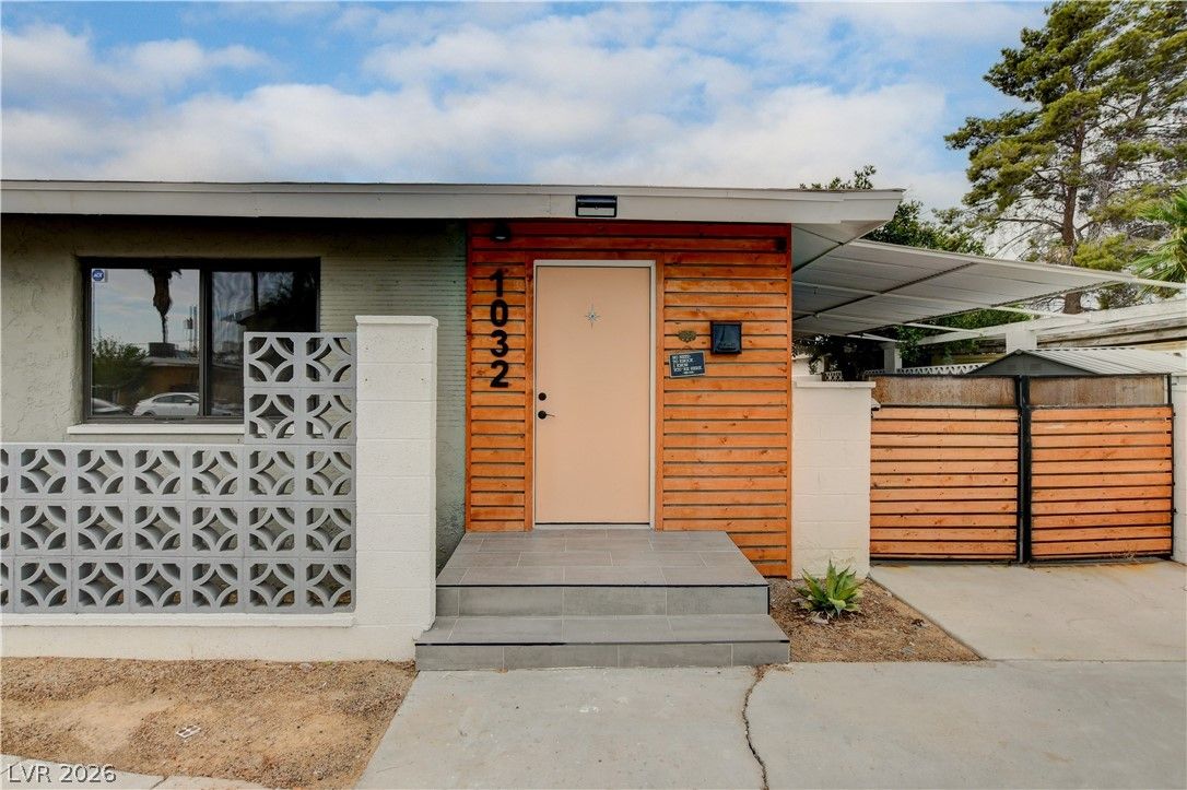 1032 Howard Drive — photo 4