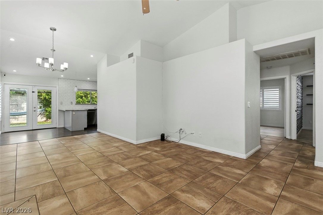 2748 Chokeberry Court — photo 4