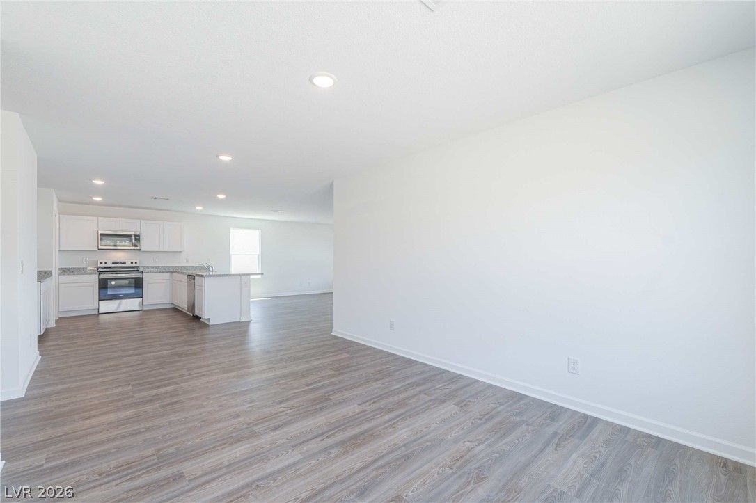 653 South Dyani Drive — photo 3