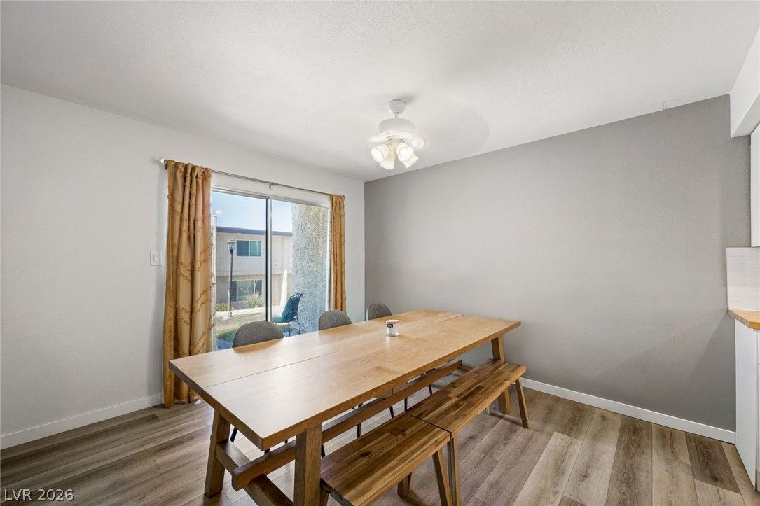 769 Anne Lane — photo 3 of 29