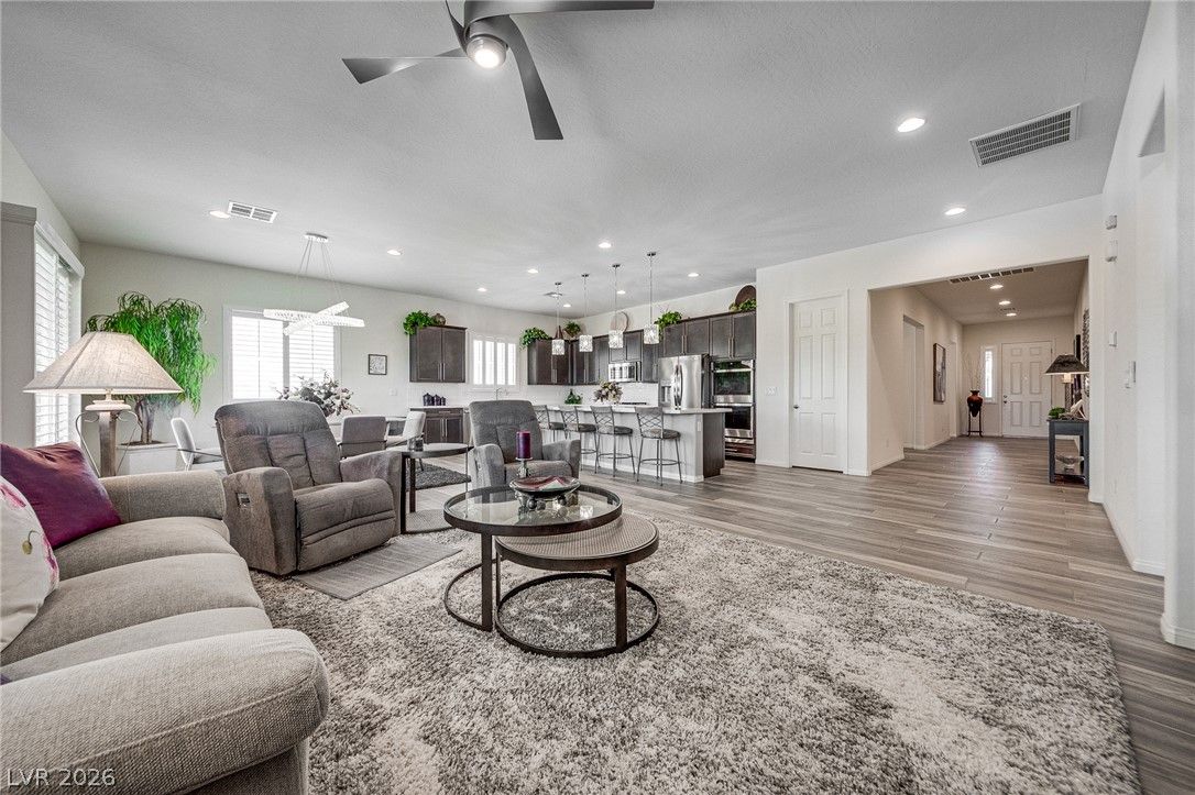 6225 Gambetta Street — photo 2