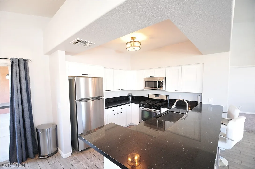 7701 Constanso Avenue 204 — photo 4