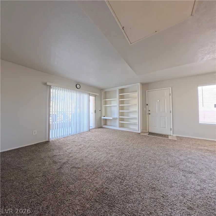 8070 West Russell Road 2091 — photo 2