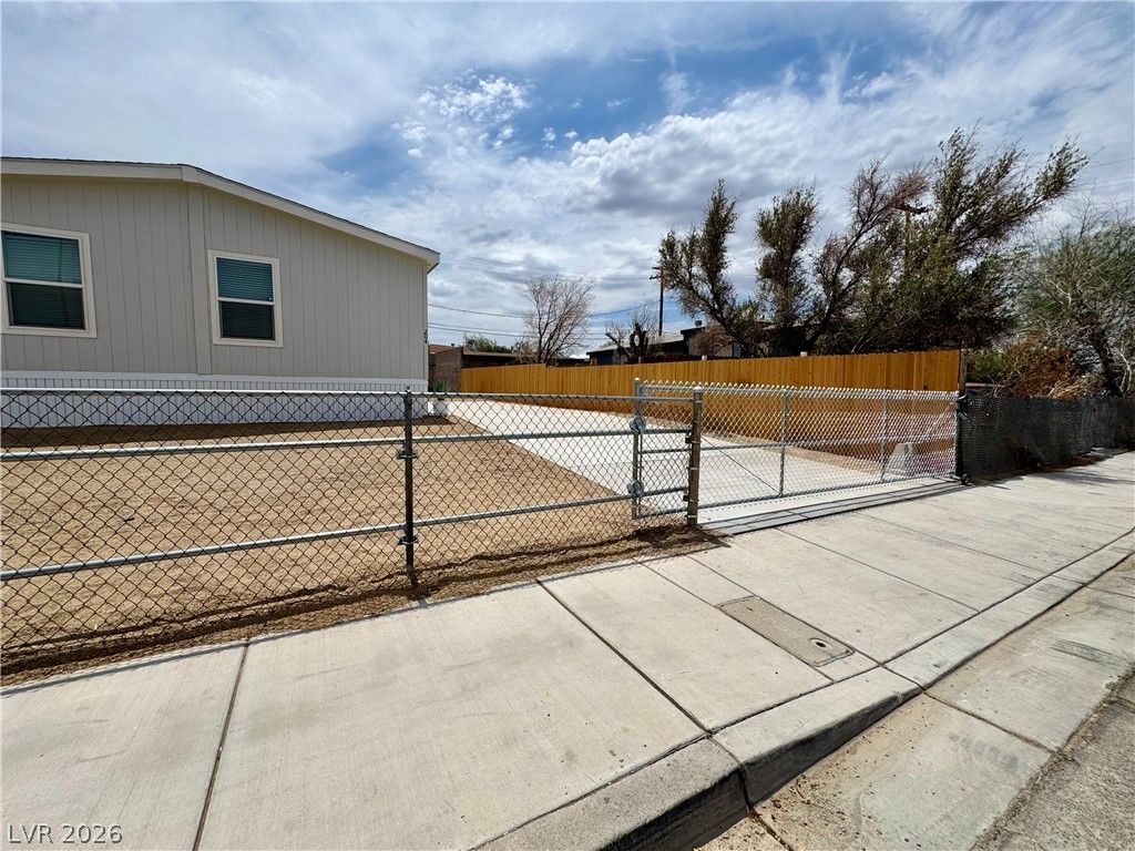 204 Mojave Lane — photo 2