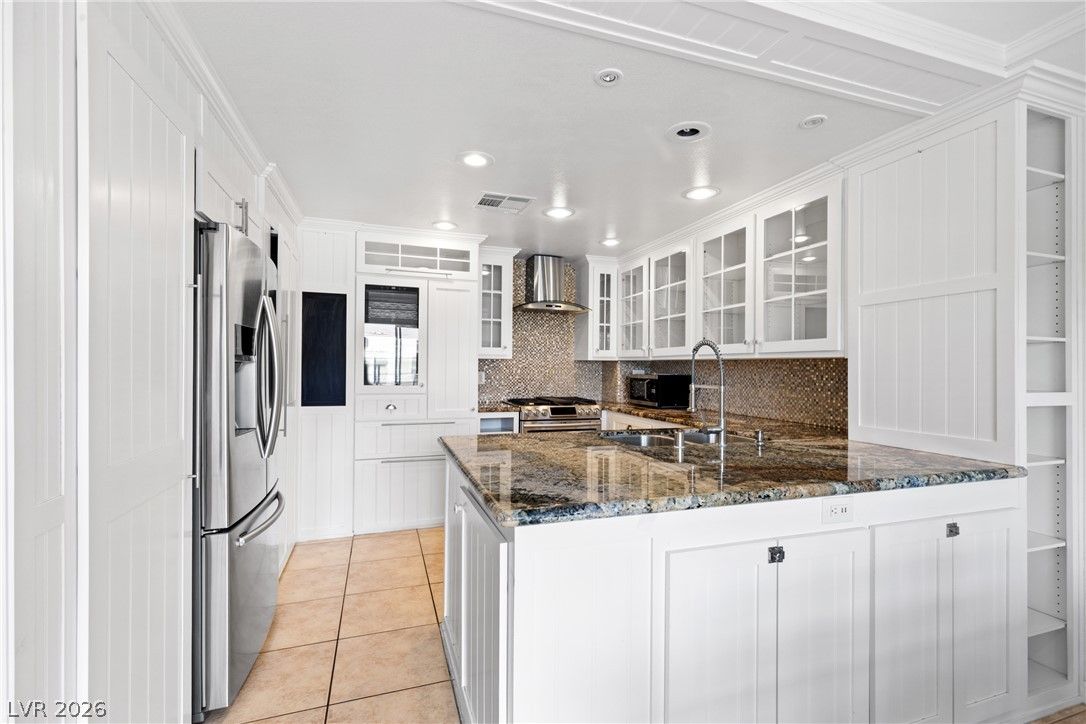 830 Picotte Street 203 — photo 1