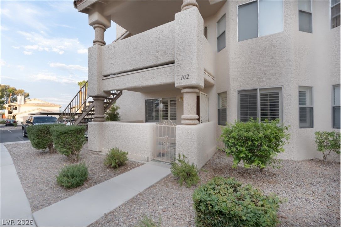 1325 Pinto Rock Lane 102 — photo 1 of 19