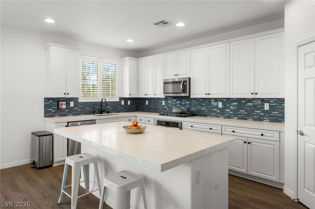 7775 Santos Bay Court — photo 3