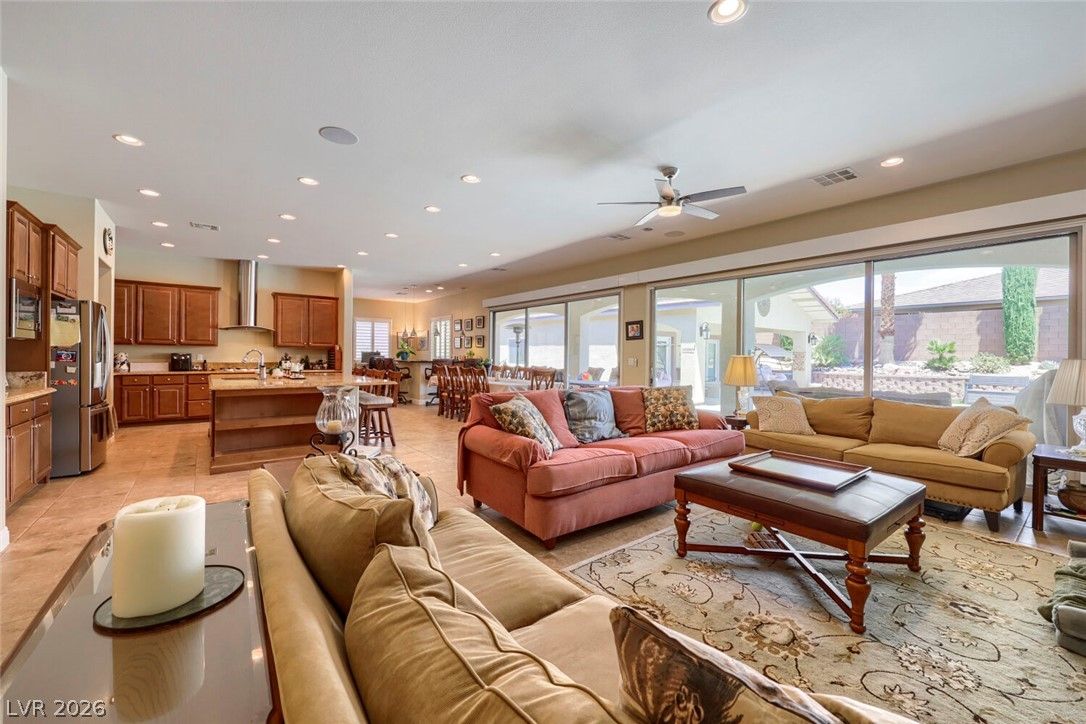 9752 Serene Star Way — photo 3