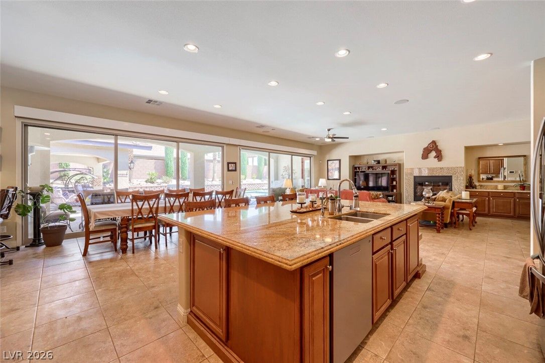 9752 Serene Star Way — photo 4