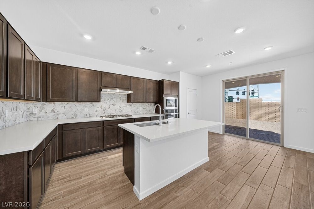 123 Tardando Avenue — photo 2