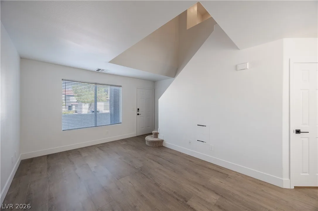 540 West Horizon Ridge Parkway 1902 — photo 3