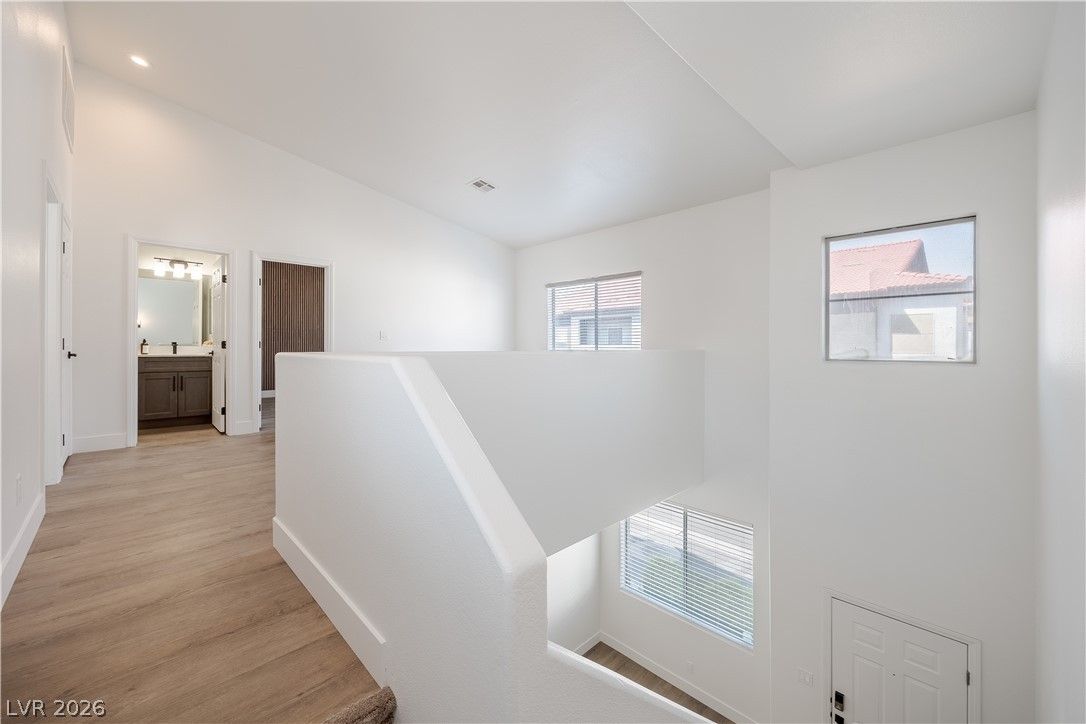 540 West Horizon Ridge Parkway 6201 — photo 4 of 16