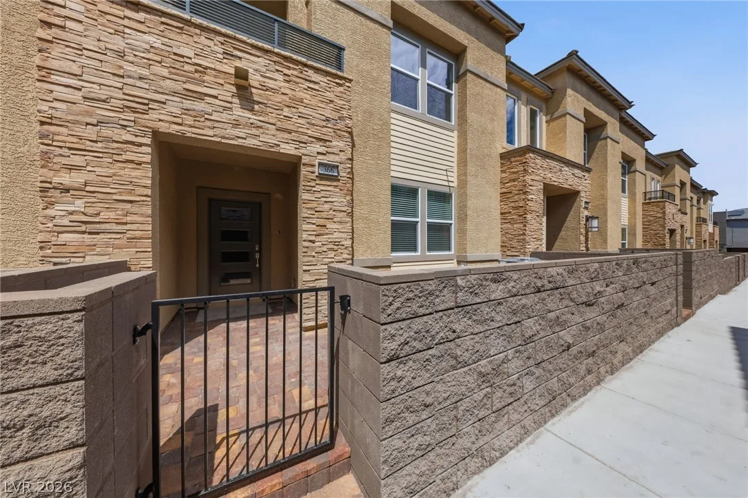 366 Francis Peak Drive — photo 2