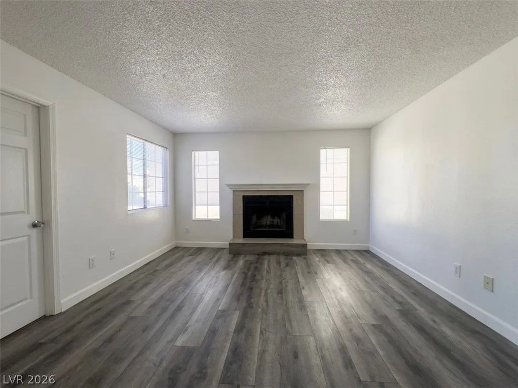 2732 Alicialynn Way — photo 5 of 24