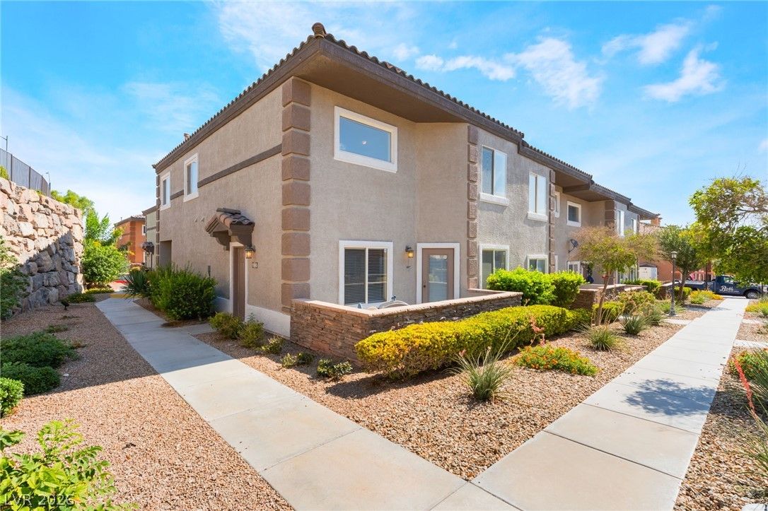 10563 GOLD SHADOW Avenue — photo 2