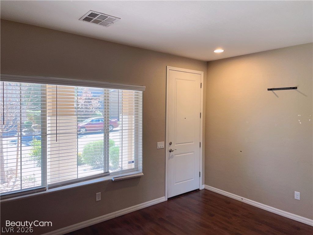 5704 Shadow Bend Drive — photo 2